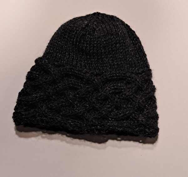 Knit Hat Celtic Knot: Black