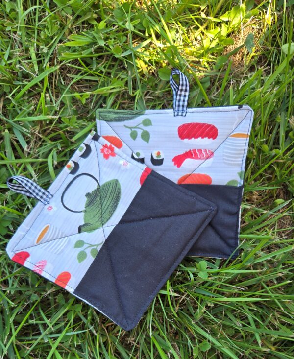 Hot Pads Set of two: Small: Tea and Sushi