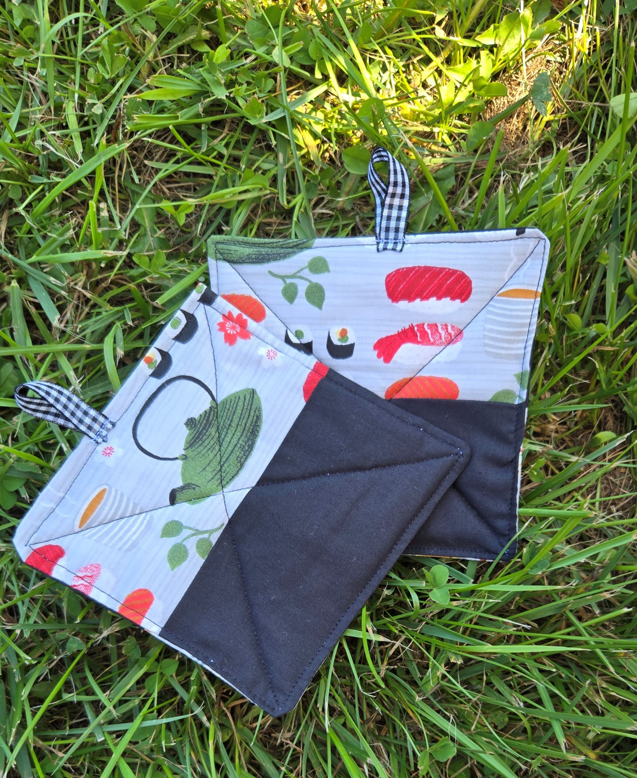 Hot Pads Set of two: Small: Tea and Sushi