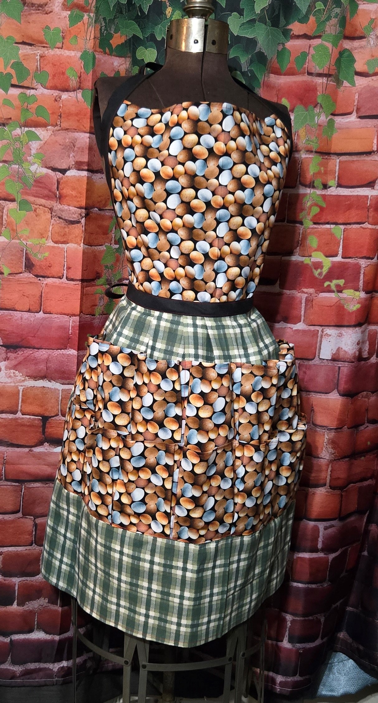 Egg Gathering Apron: Mixed Eggs on Green plaid with 16 pockets and top