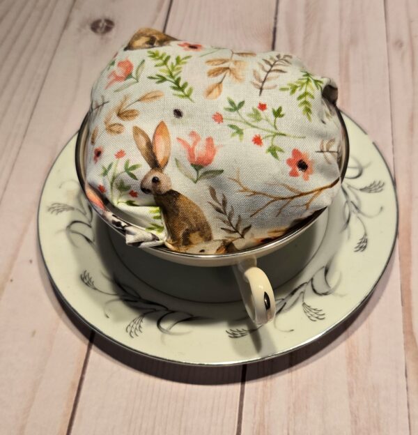 Pincushions: Tea cup with Rabbits