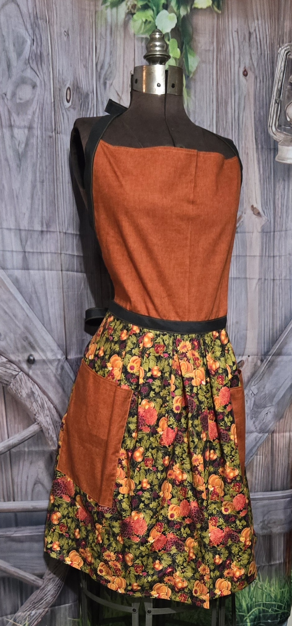Kitchen Apron Full: Fall: Orange top with Classic Harvest skirt and two pockets - Image 2
