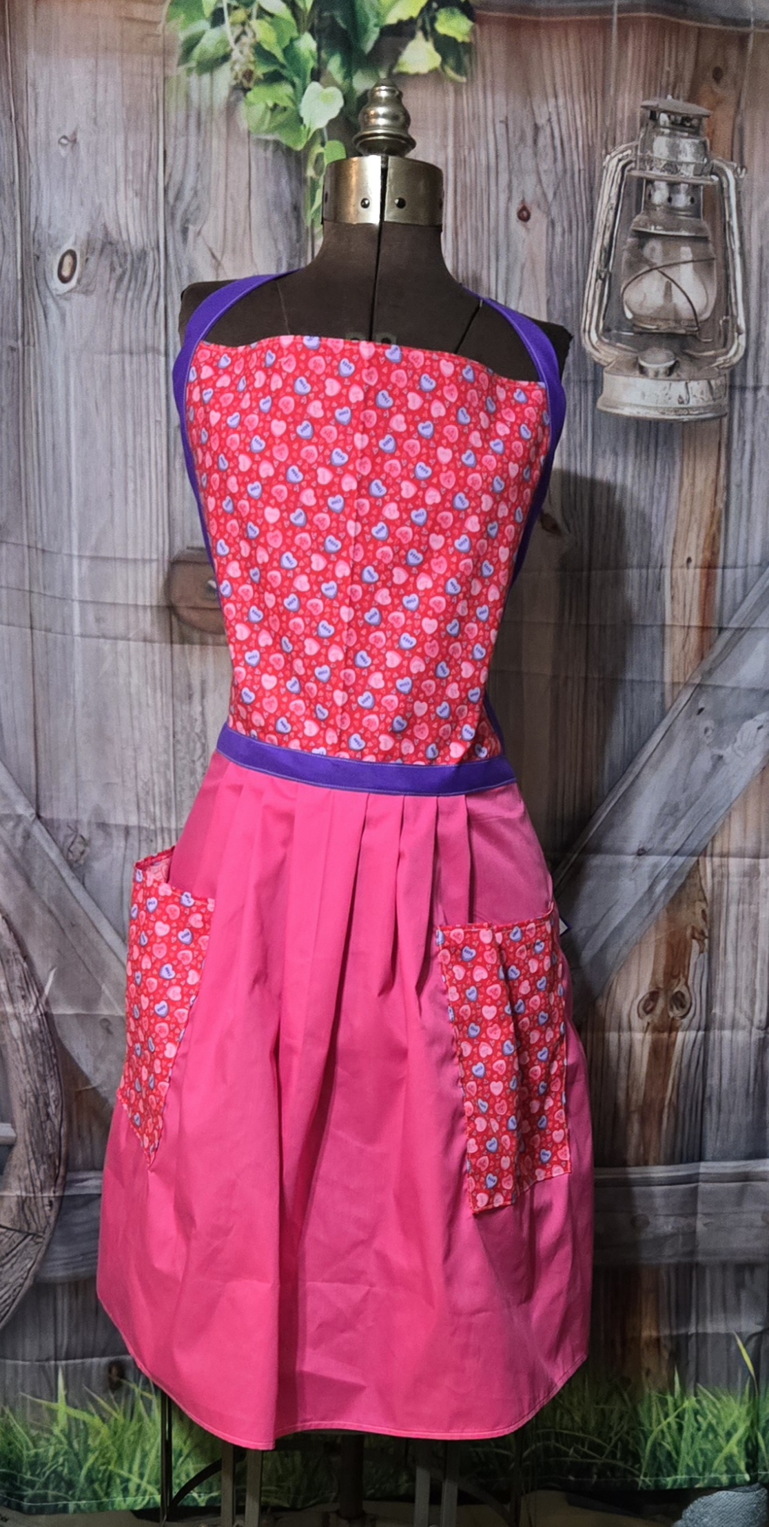 Kitchen Apron Full: Valentines: Valentine Hearts print top with pink skirt and two pockets