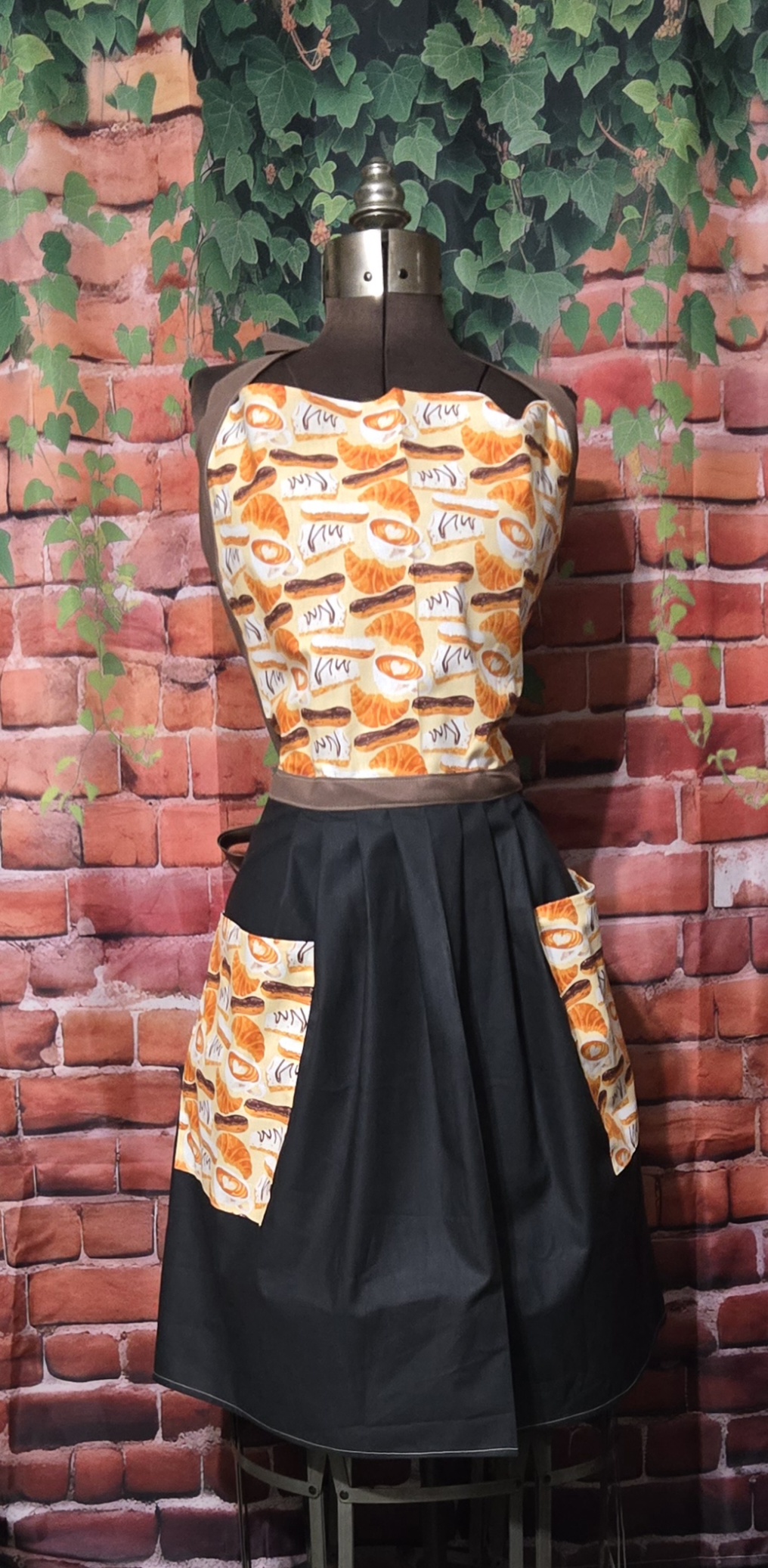 Kitchen Apron Full: Coffee Hour; Latte Print Top, Black skirt with 2 pockets