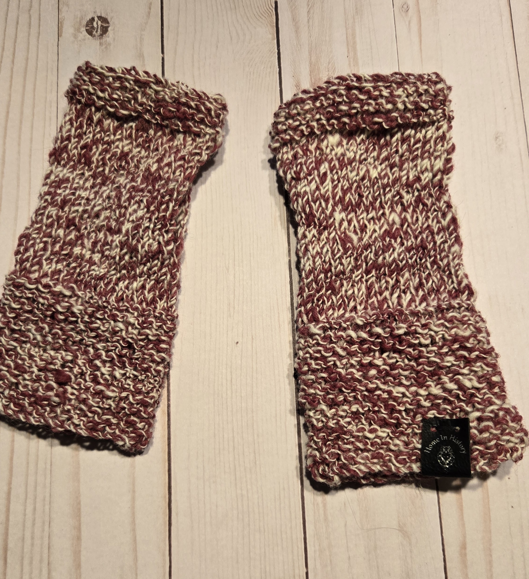 Hand Spun Wool Fingerless Mittens: Red and White - Image 2