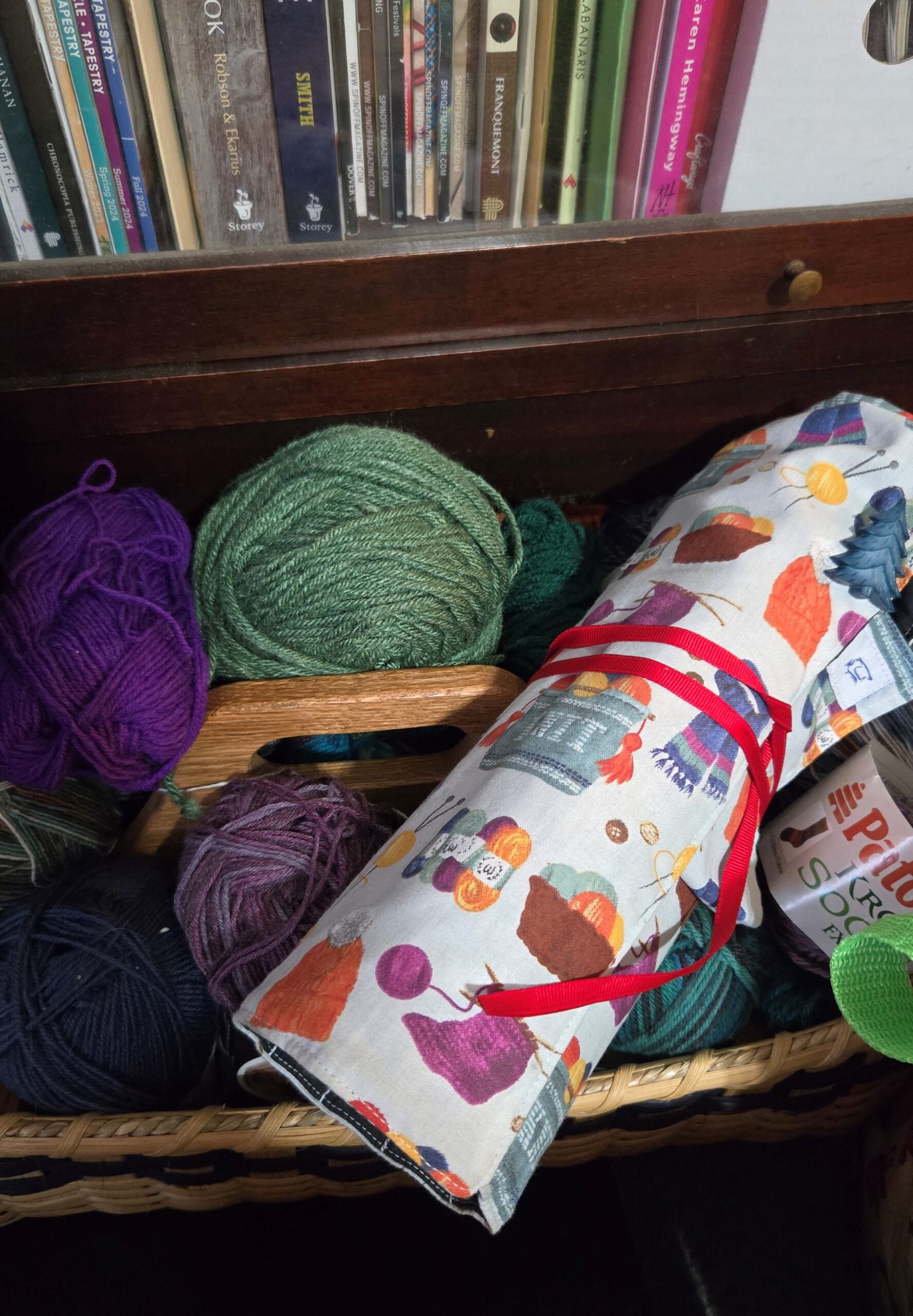 Needle Rolls: Yarn Lover: Red, Black and White Skeins and balls - Image 2