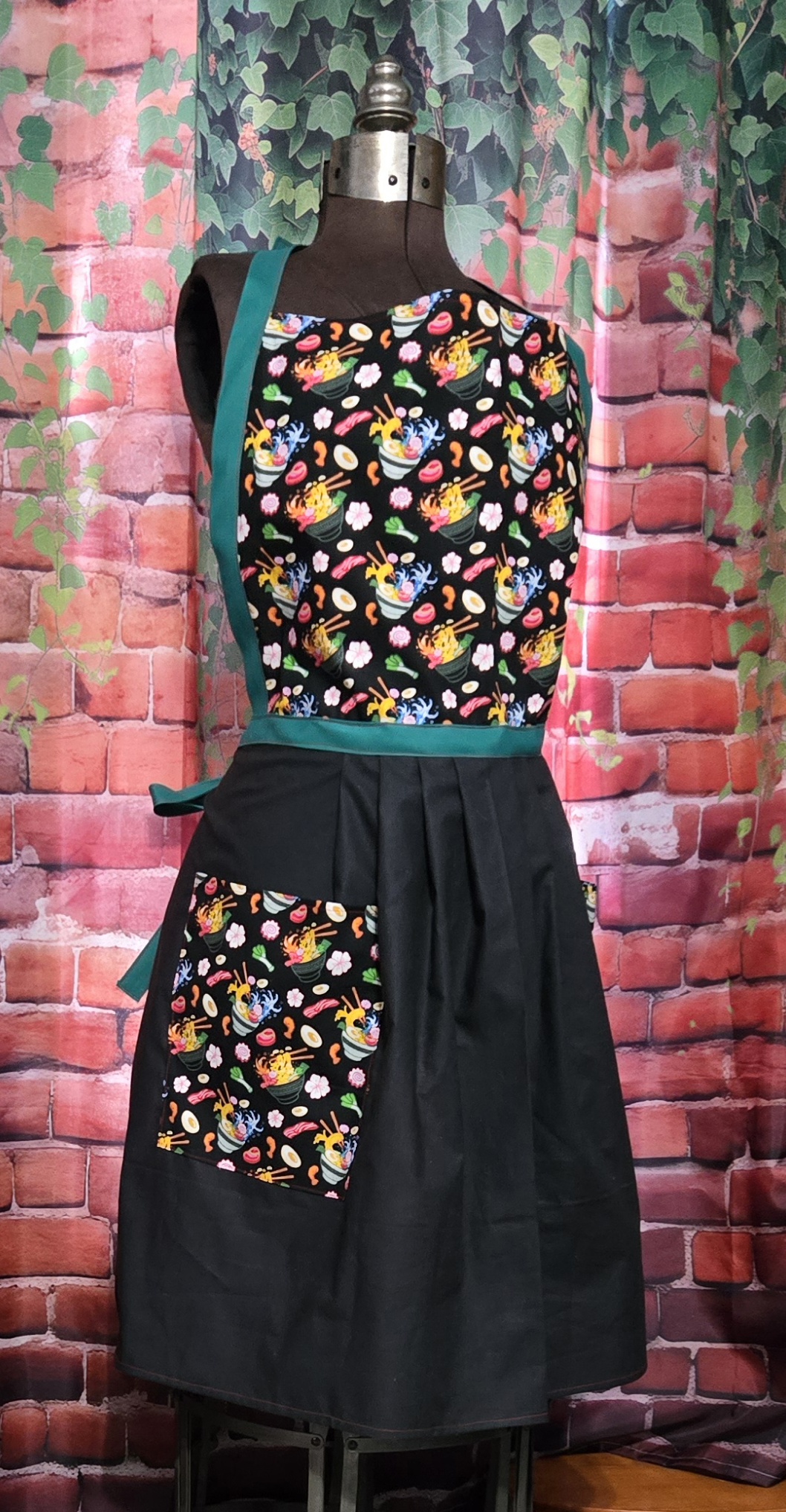 Kitchen Apron Full: Stir Fry; Print Top, Black skirt with 2 pockets - Image 2