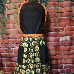 Kitchen Apron Full: St. Patrick's Day; Irish Pub Black Top, Print skirt with 2 pockets