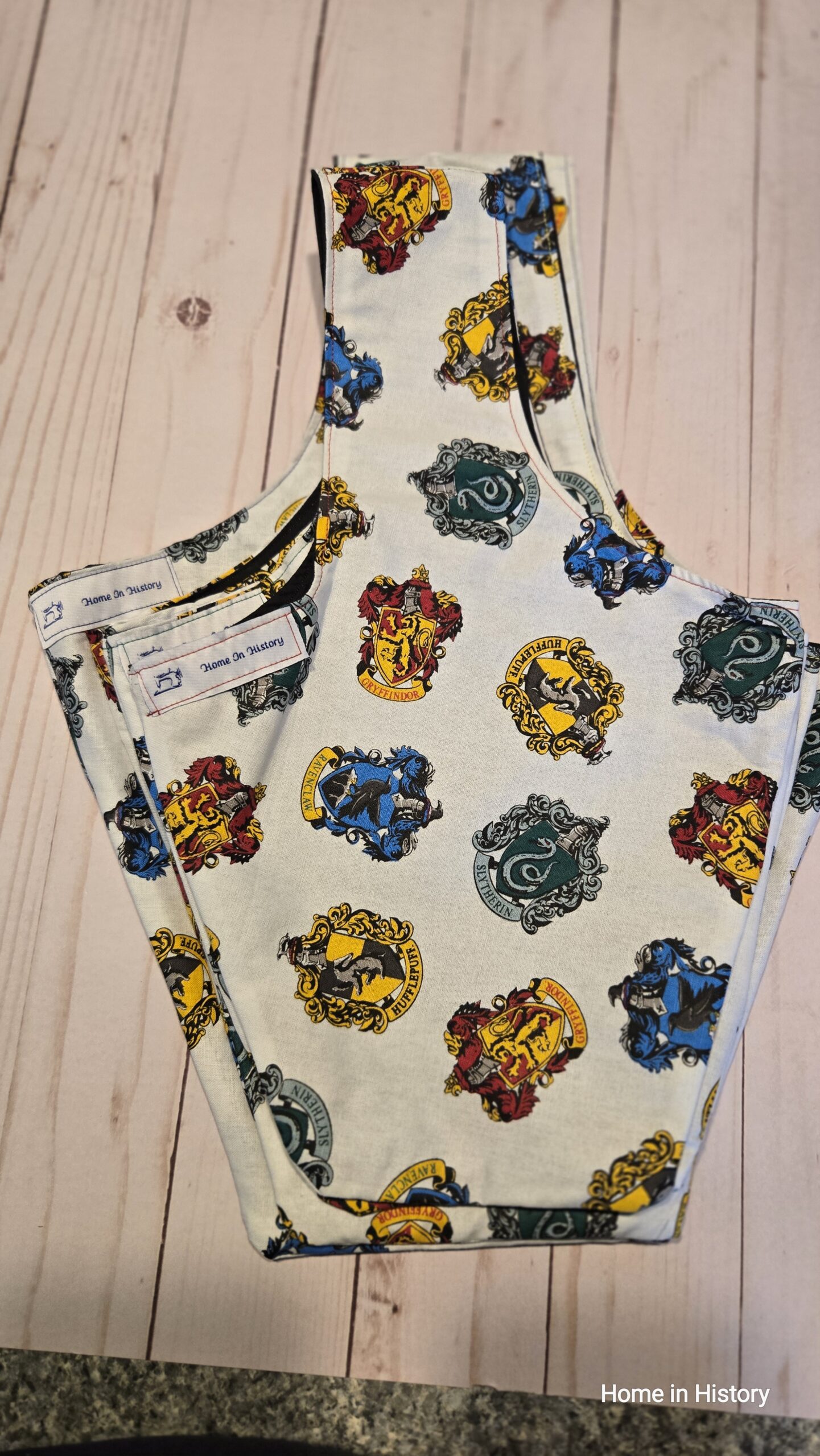 Yarn Bags: Geek Out; Wizard Houses: Size Original - Image 3