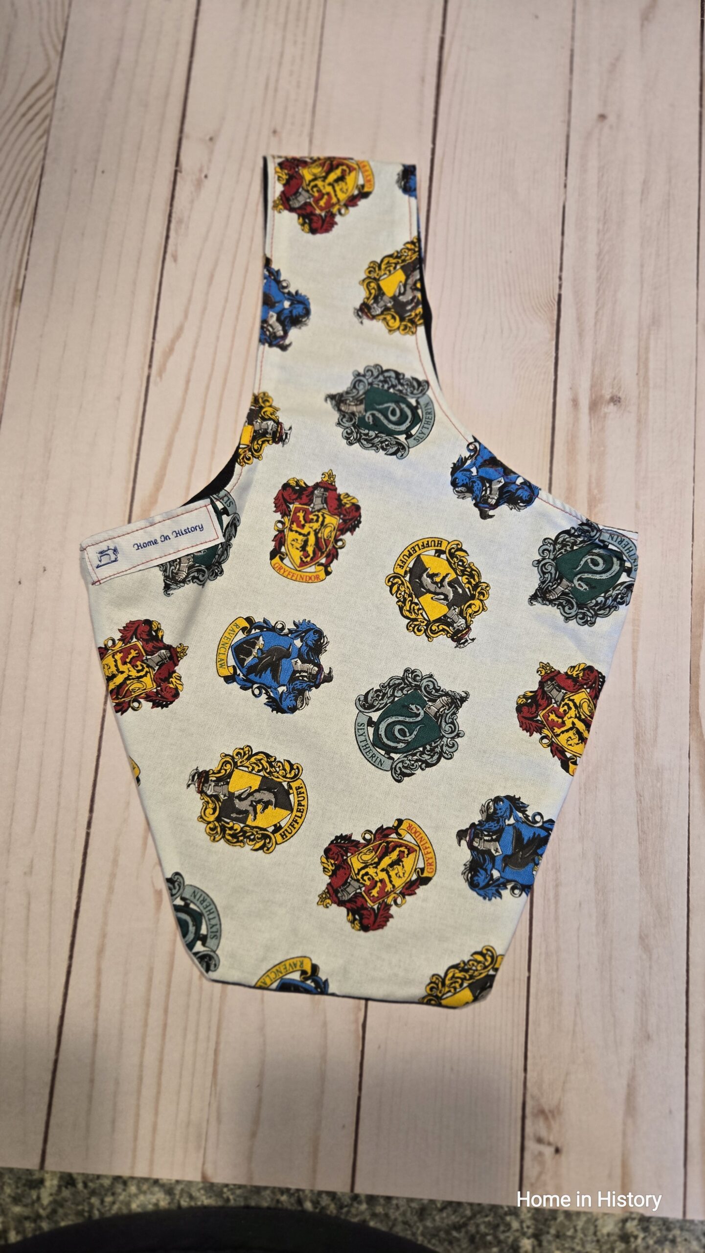 Yarn Bags: Geek Out; Wizard Houses: Size Original
