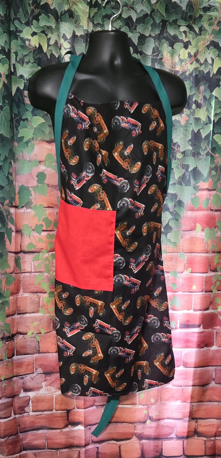 Kitchen Apron: Tossed Red with red pocket and Green Straps