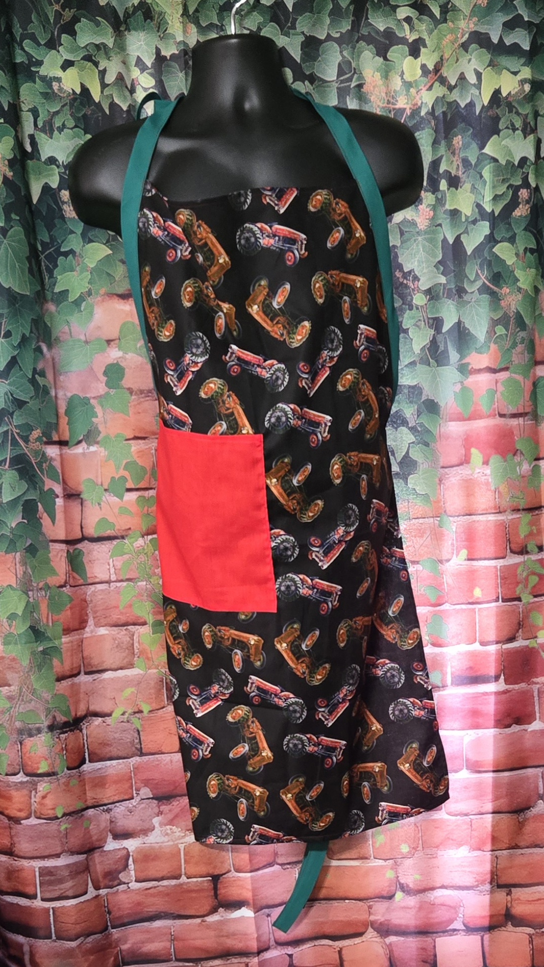 Kitchen Apron: Tossed Red with red pocket and Green Straps - Image 2