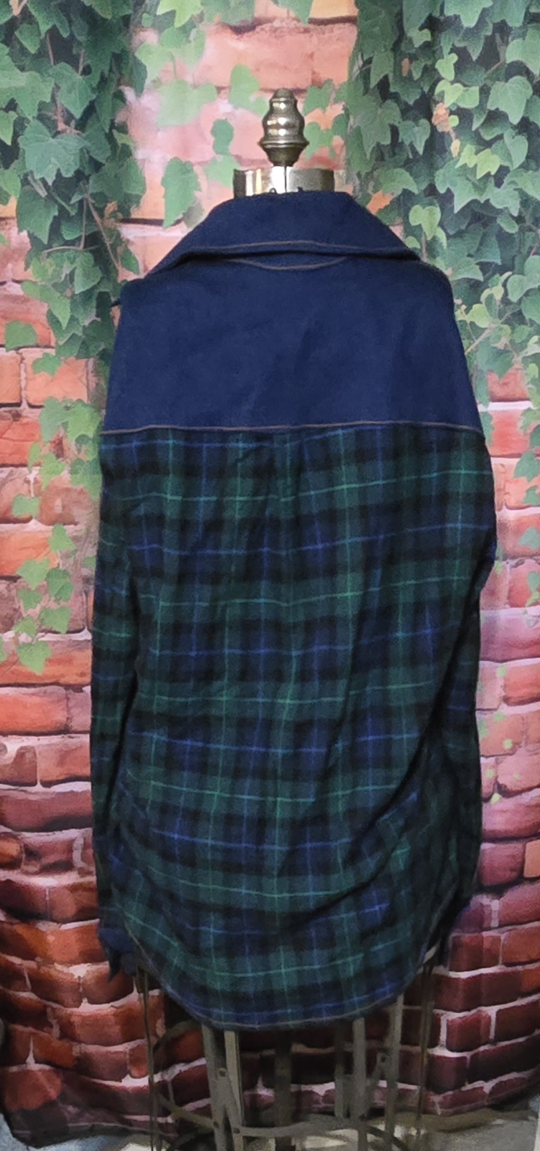 Shirts long Sleeve Flannel: Blue and Green Plaid with denim accents Women's size Large - Image 4