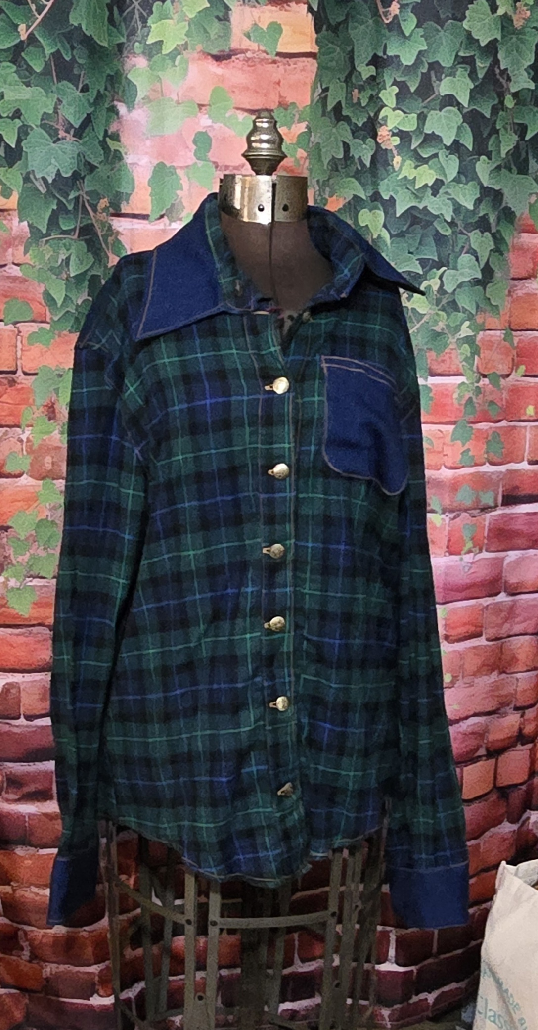 Shirts long Sleeve Flannel: Blue and Green Plaid with denim accents Women's size Large - Image 2